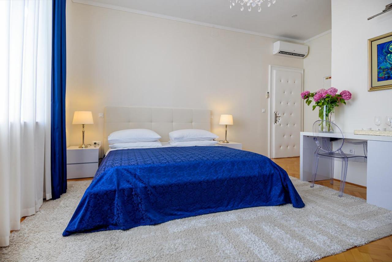 Palace Schoen Milesi - Esense Of Prestige - Private Pool - Free Parking - Old Money Style Luxury Rooms - Walking Distance To The Old Town, The Beach And All Amenities - Buralux Properties Split Extérieur photo