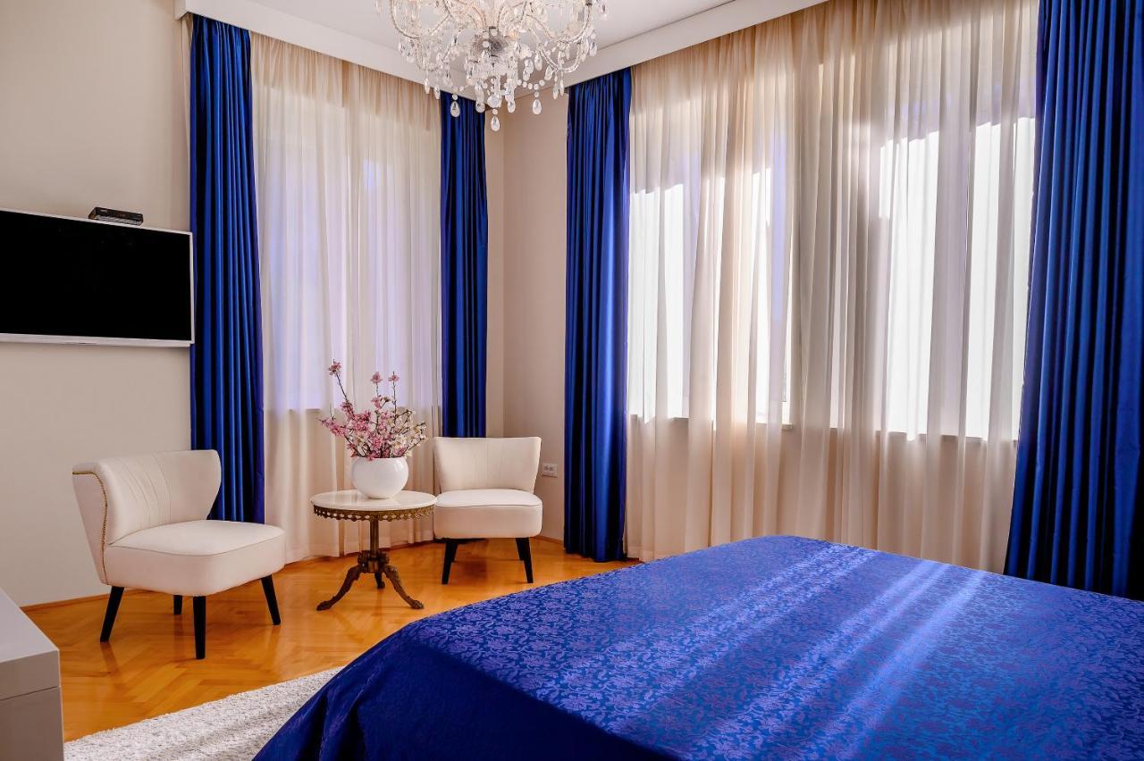 Palace Schoen Milesi - Esense Of Prestige - Private Pool - Free Parking - Old Money Style Luxury Rooms - Walking Distance To The Old Town, The Beach And All Amenities - Buralux Properties Split Extérieur photo