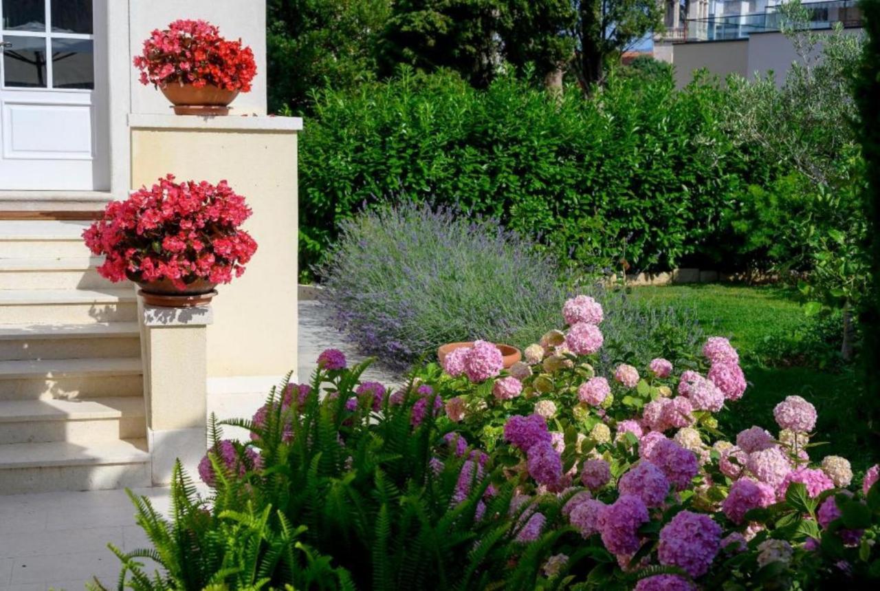 Palace Schoen Milesi - Esense Of Prestige - Private Pool - Free Parking - Old Money Style Luxury Rooms - Walking Distance To The Old Town, The Beach And All Amenities - Buralux Properties Split Extérieur photo
